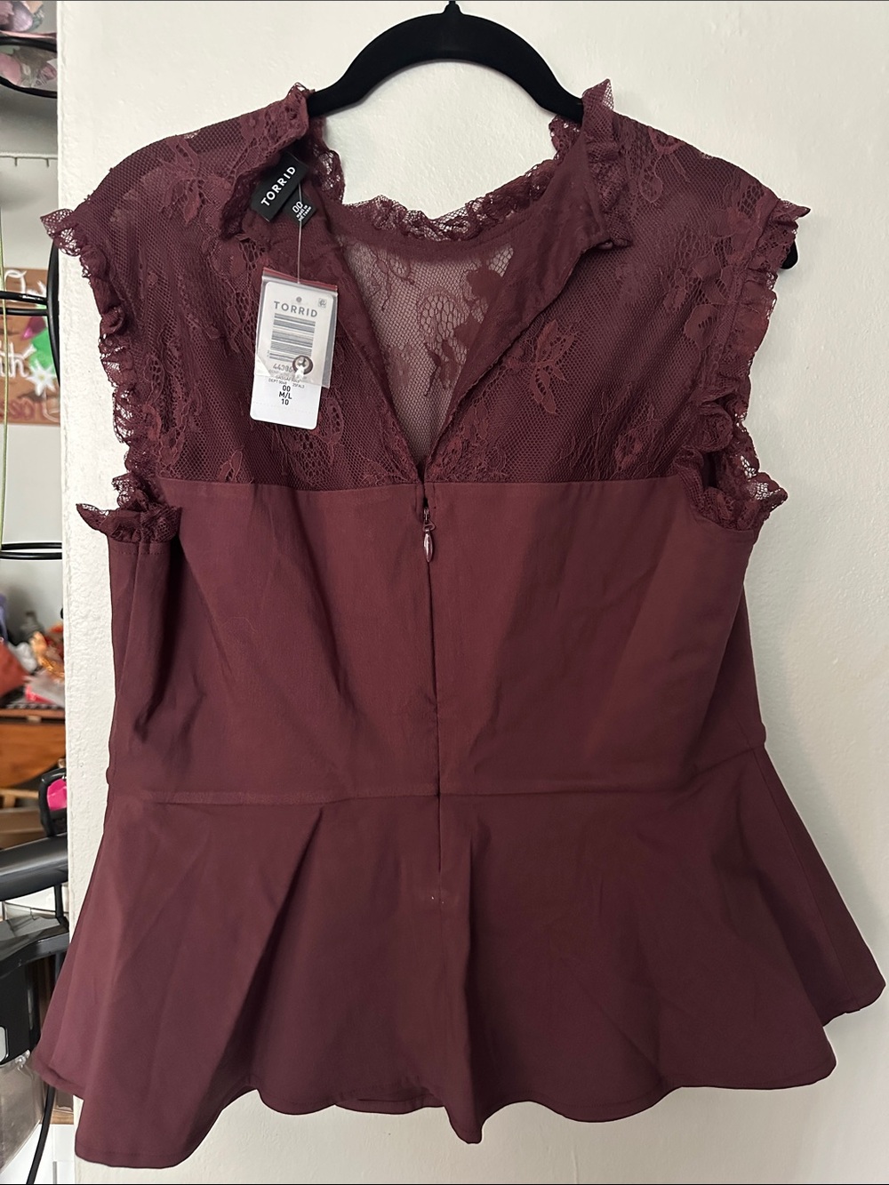 torrid Lace Yoke Peplum Top in Wine - Picture 3 of 3